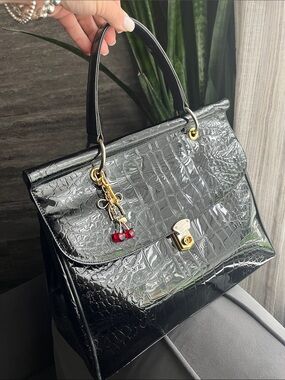 Vintage 🇨🇦 Due Fratelli Large 14” Black Patent Croc Leather Handbag Lock & Key